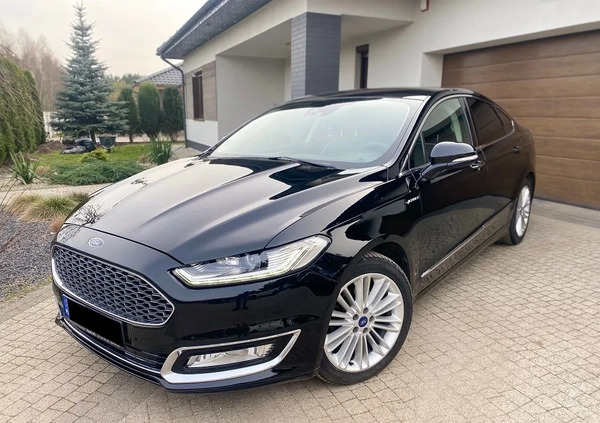 Ford Mondeo cena 61900 przebieg: 167000, rok produkcji 2017 z Kielce małe 46